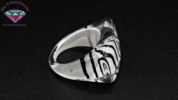 Ring 'Zebra' aus Kunststoff, Gr. 59