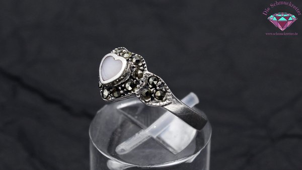 925 Silber Ring mit Markasiten und Perlmutt in Herzform, Gr.52