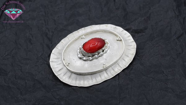Handgearbeitete Echtsilber Brosche mit rotem Schmuckstein