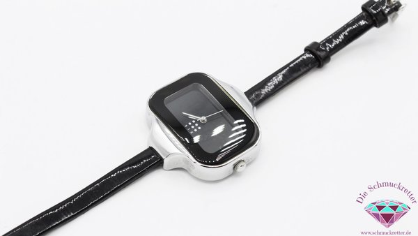 Schwarze Armbanduhr von SIX