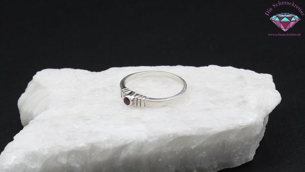 835 Silber Ring mit Granat, Größe 53