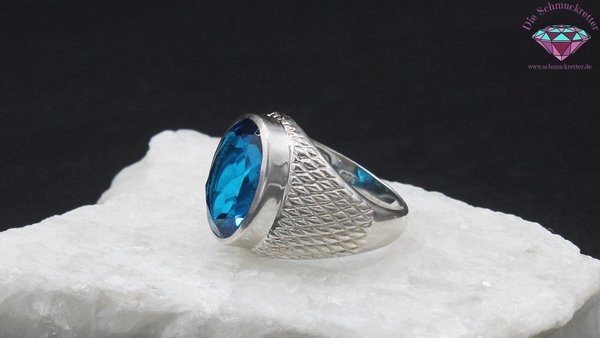 925 Silber Ring mit königsblauem Zirkonia, Gr. 57