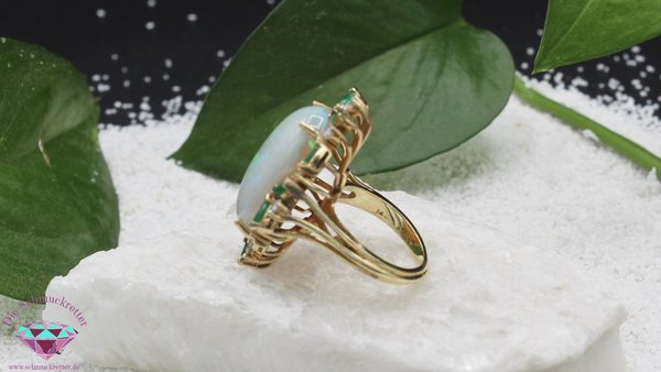 Spektakulärer 585 Gold Ring 'Waldnymphe' mit Opal, Diamant & Smaragd, Gr. 55