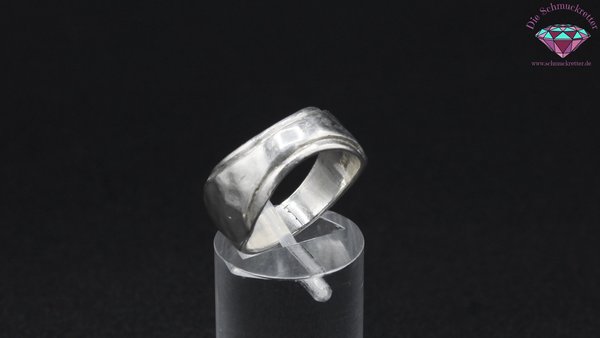 Schlichter 925 Silber Ring mit Hammerschlag Dekor, Größe 57