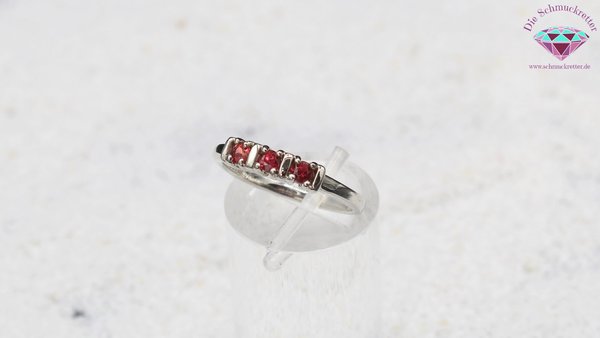 Juwelo: 925 Silber Ring mit rotem Rubin aus Tansania, Größe 54